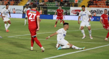 Antalyaspor ve Alanyaspor berabere
