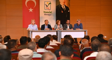 Başkan Kara, muhtarlarla bir arada