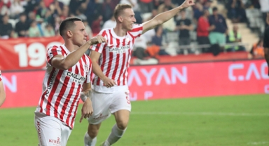 Buksa ve Saric’ten Antalyaspor’a veda