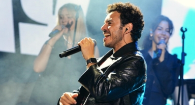 Buray 'dan muhteşem konser