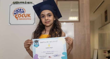 Çocuk Üniversitesi ilk mezunlarını verdi
