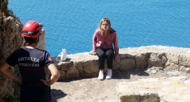 Falezlerde hareketli dakikalar: Bırakın beni, yanlış yapıyorsunuz