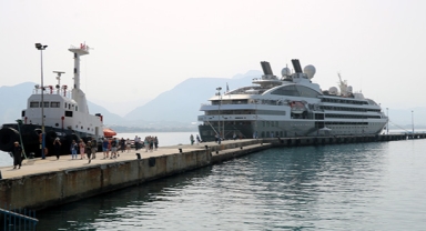 Fransız turistler Alanya'da