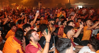 Galatasaraylıların şampiyonluk sevinci