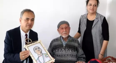 Huzurevi sakininden Atatürk hassasiyeti