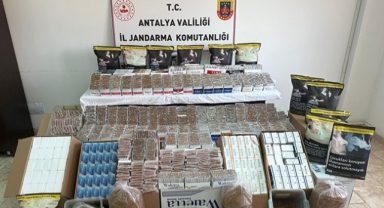 Kaçak tütün satıcıları yakalandı