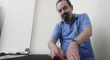 Kanser tedavisi gördü, beyaz saçı ve sakalı siyah uzadı