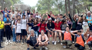 Kemer'de gençlik yürüyüşü düzenlendi