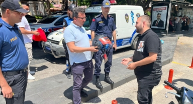 Motosiklet sürücülerine kask hediye edildi