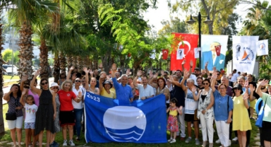 O ilçenin tüm plajları mavi bayraklı!