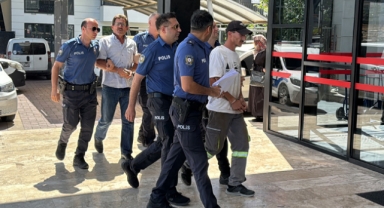 Okul servisinin camını kıran şüpheli ve babası adliyeye sevk edildi