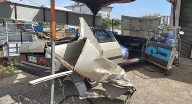 Otomobilin sürücüsü hayatını kaybetti