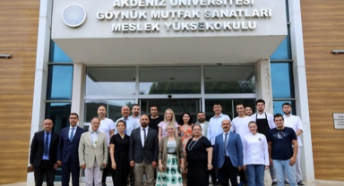Rektör Özkan Kemer turunda
