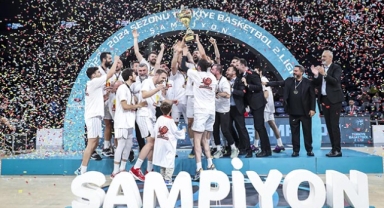 Şampiyon Ayos Antalya
