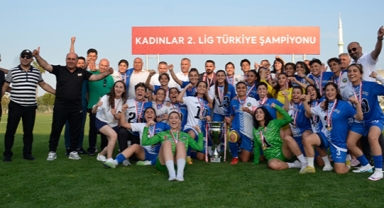 Şampiyon Yüksekova Belediye Spor