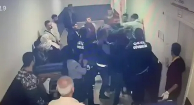 Sedyeden kalkıp doktora saldırdı