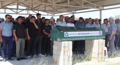 Sürücü defnedildi