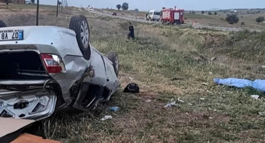 Takla atan otomobilde 2 kişi öldü, 3 kişi yaralandı