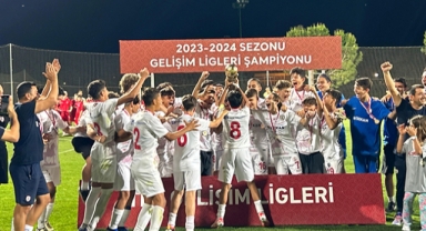 U14 Gelişim Ligi’nde Şampiyon Altınordu