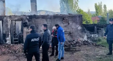 Yangında anne ve kızı hayatını kaybetti