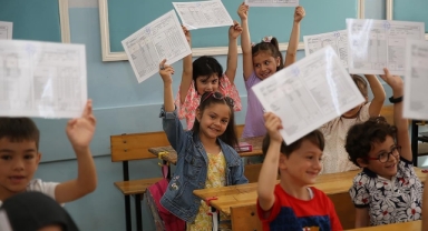 20 milyonu aşkın öğrenci yarın karne alacak