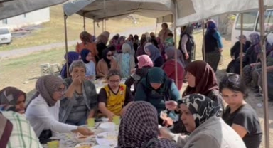 25 yıl sonra şehit annesi oldu, yemek dağıttı