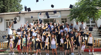 50 yıl sonra mezun oldular