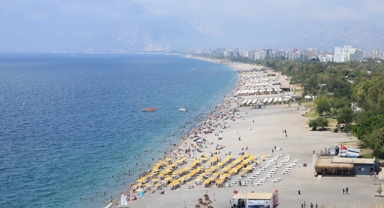 Antalya sıcak hava ve nem altında
