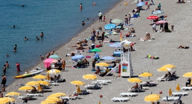 Antalya yanıyor! Sıcaklık 41 dereceyi buldu