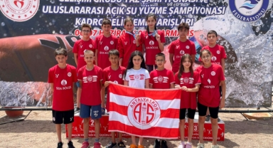 Antalyaspor’un 7 yüzücüsü Milli Takımda