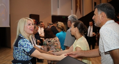 AÜ'de bayramlaşma töreni