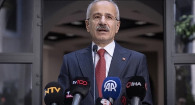 Bakan Uraloğlu açıkladı: Antalya'da uçuş rekoru!