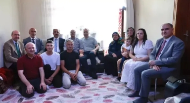 Bakan Yerlikaya'nın bayram ziyaretleri sürüyor