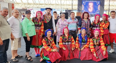 Dünya kıyafetleri sergilendi