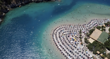 Güney Ege yerli turistle 'çifte bayram' etti