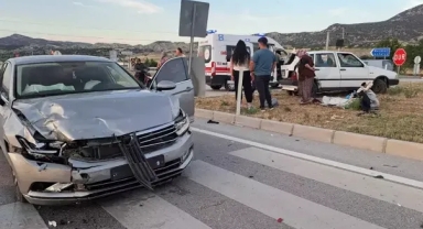 İki otomobil çarpıştı, 1 kişi yaralandı