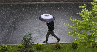 Meteoroloji duyurdu; Bazı iller için kuvvetli sağanak bekleniyor
