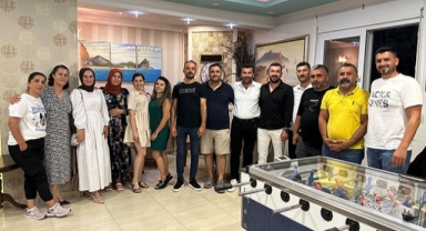 Mezunlar 20 yıl sonra bir arada