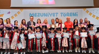 Nasreddin Hoca’da mezuniyet sevinci