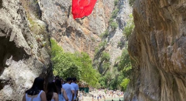 Saklıkent Kanyonu'na ziyaretçi akını