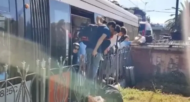 Tramvay yolunda kaza