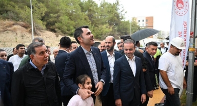 Bakan Kurum'dan konut ziyareti