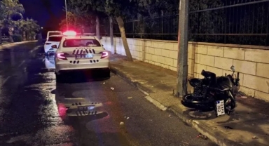 Devrilen motosikletteki genç öldü