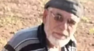 Devrilen traktörün altında kalan sürücü öldü