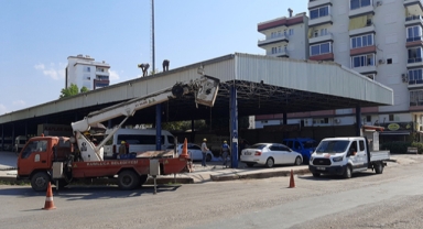 Eski pazar yeri yıkılıyor