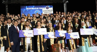 Genç mühendisler ödüllerini aldı