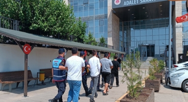 Göçmen kaçakçılığı operasyonu: 5 gözaltı