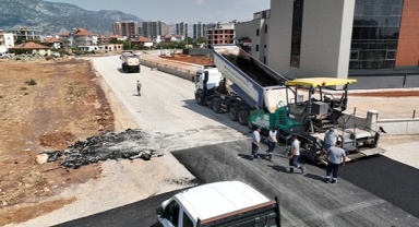 Hastane yoluna sıcak asfalt