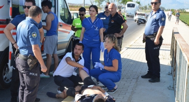 Motosiklet devrildi: 2 kişi yaralandı