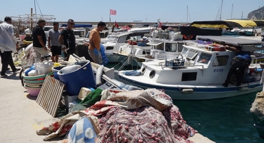Teknesinde ölü bulundu